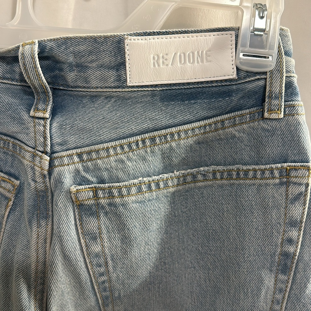 RE/DONE Originals 90s High Rise Loose in Breezy Indigo With Rips revolv - Picture 6 of 7